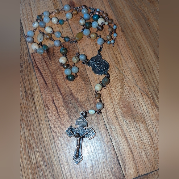Unique Rosary - Picture 10 of 10